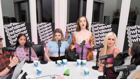 Cualquiera que sea el podcast Flash Tits Girl llamado Video de un coño en vivo de YouTube