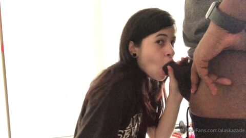 Alaskazade porno mamada chupando polla video filtrado