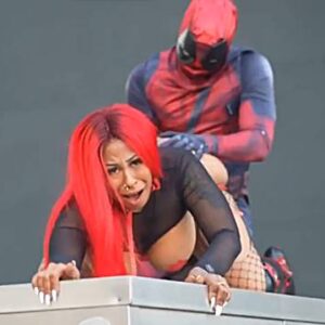 Deadpool follando al aire libre (versión explícita)