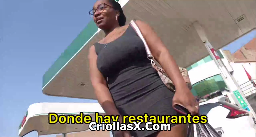 Morena colombiana en Perú tiene sexo por dinero – Porno Latino