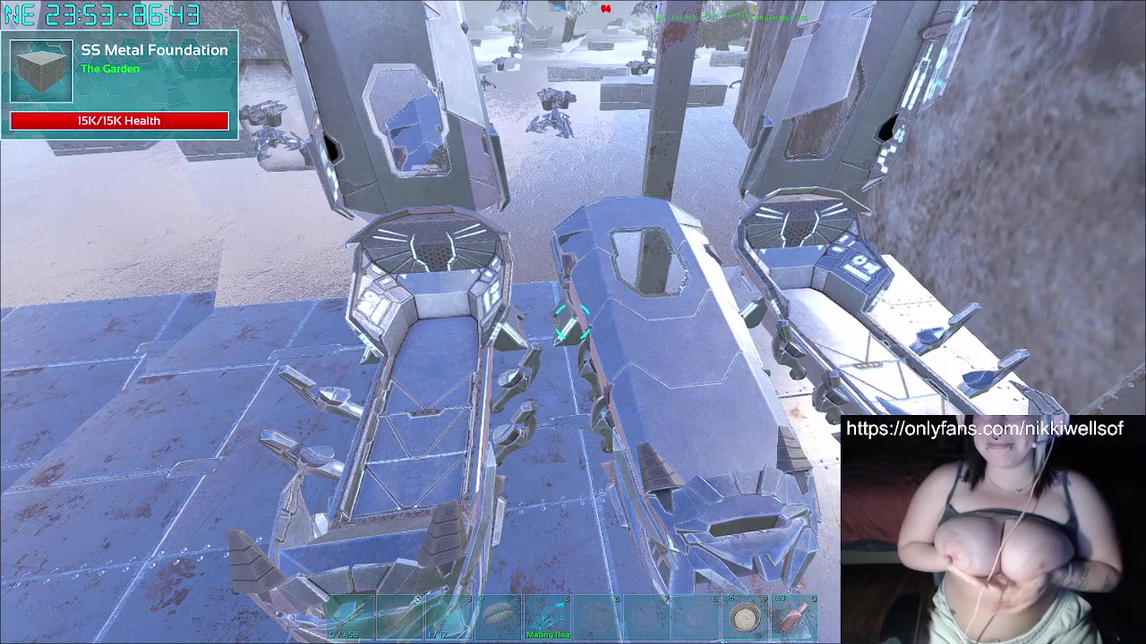 Nikkiwellsof Tits para 100 sigue el video de Kick Streamer