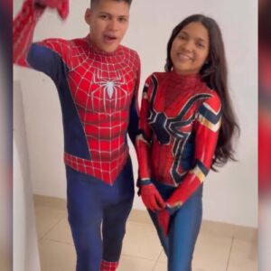Nuevo vídeo porno de la Mujer Araña y su pareja - Porno Colombiano