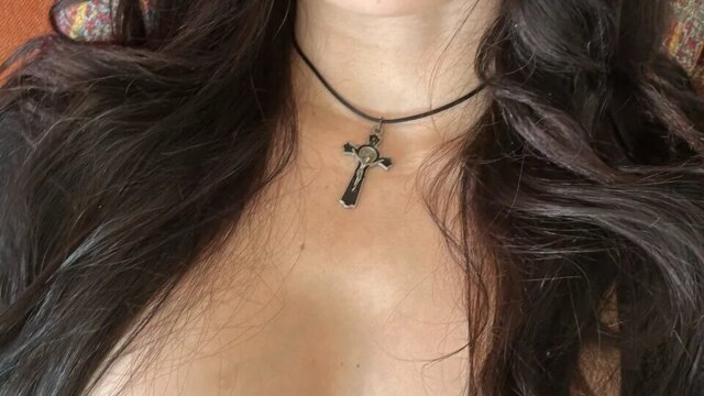 Tecnonihilista desnudo abre video filtrado de solo amantes del culo