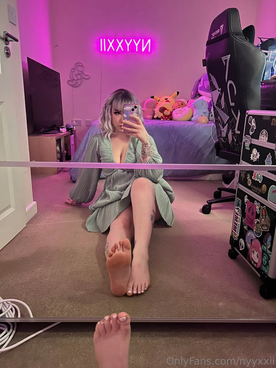 Nyyxxii Onlyfans Fotos Y Videos De Pies Riendo En Topless