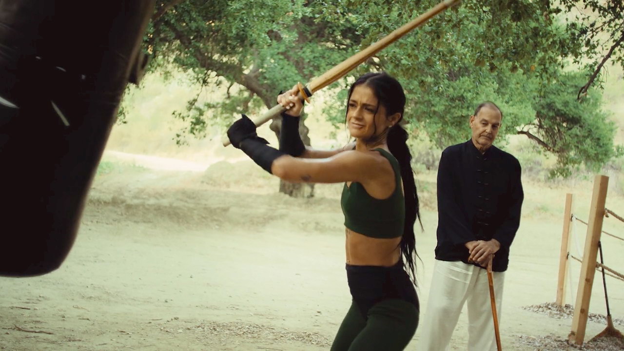 Ella sobrevivió para vengarse: un thriller duro de kung fu – EPISODIO 1