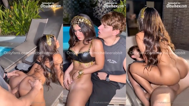 Michelle Rabbit Desnuda Follando en la Alberca