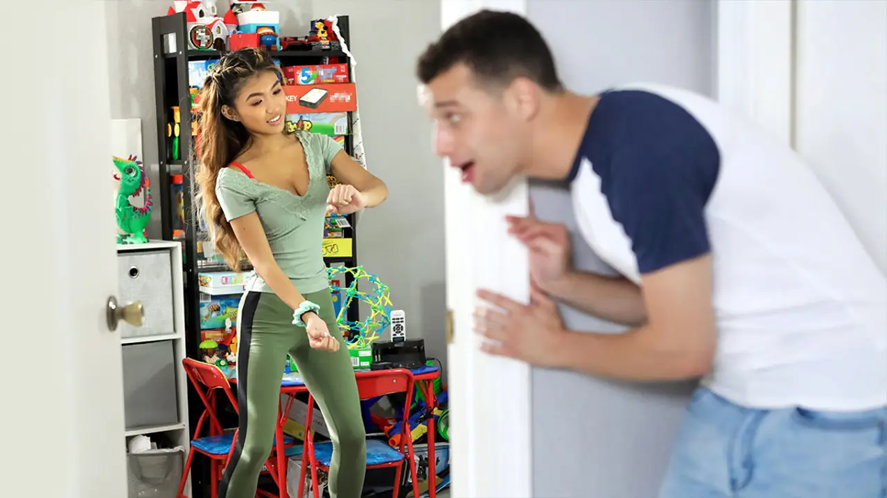 Younger sister wants to make a tiktok video and lets her stepbrother fuck her like a little slut!